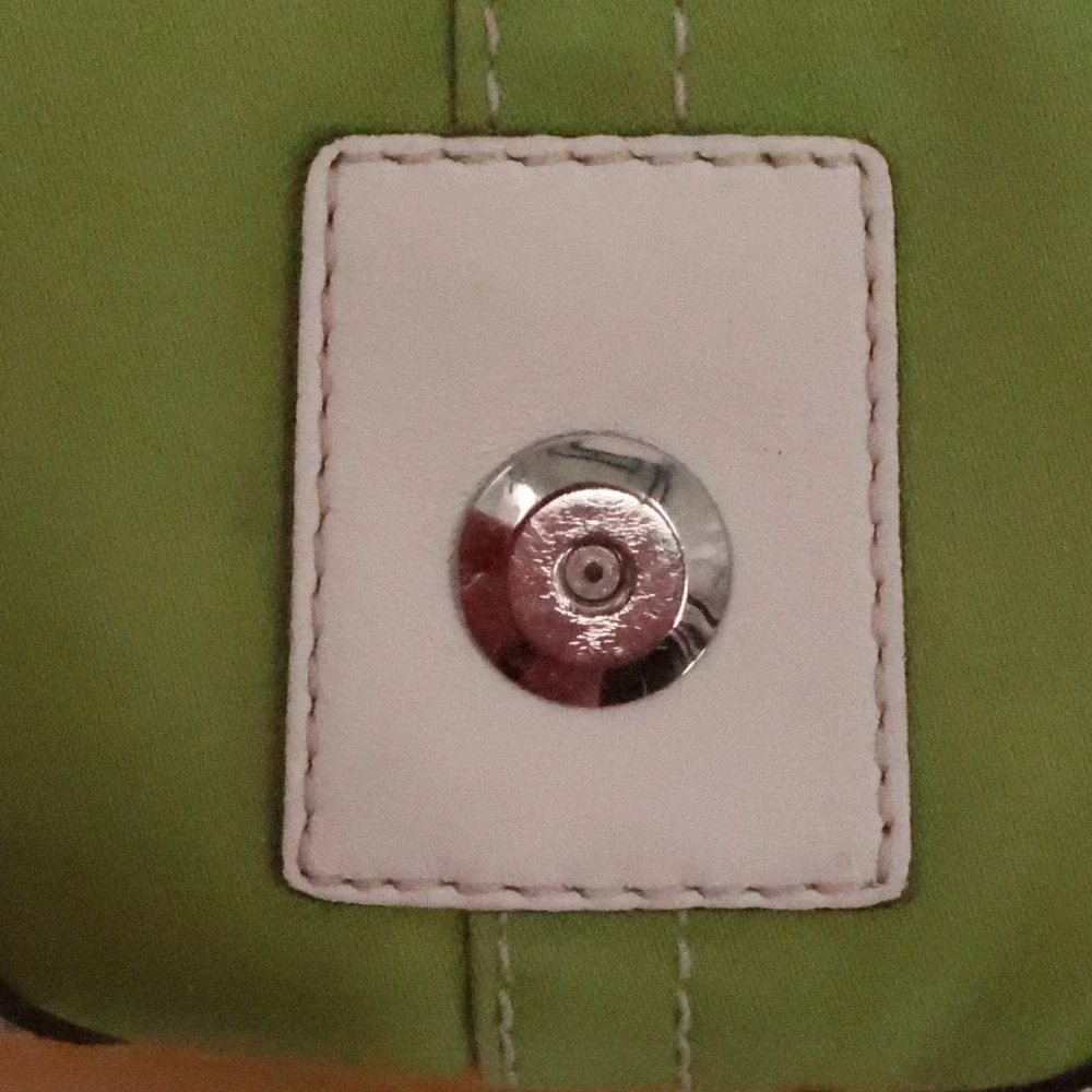 Vintage Y2K Coach Soho Buckle Satchel Bag Celery Green Canvas White Leather 1881